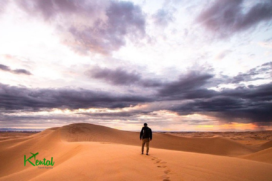 Best 5 deserts in Iran tour guide 