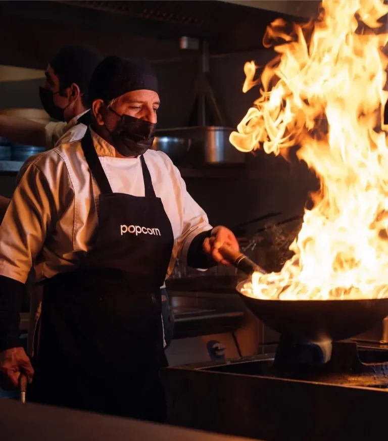 Iranian chef cooking traditional food in a restaurant – Kental Travel